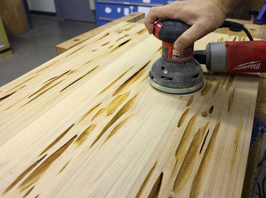 Нестандартные приемы обработки древесины подручными средствами