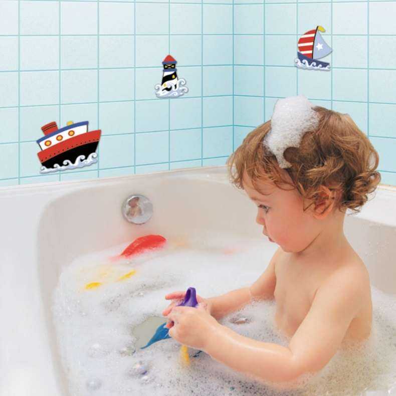 Игра ребенок в ванне. Купается в ванной. Детская ванная. Малыш в ванной. Ванна для купания ребенка.