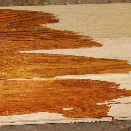 Как правильно покрыть лаком деревянный пол: выбор и нанесение состава
