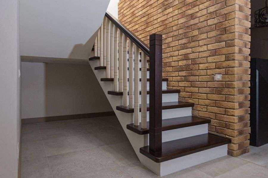 Облицовка ступеней бетонной лестницы. какую краску для бетона выбрать