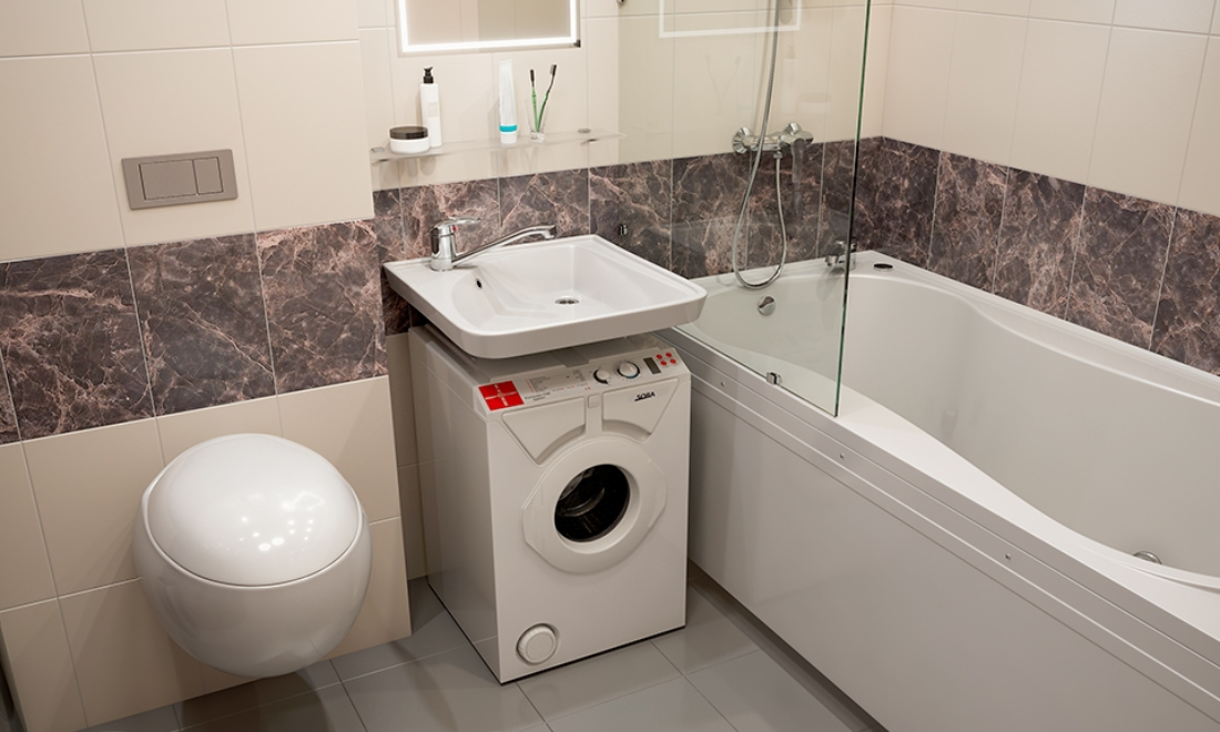 Дизайн ванной комнаты маленького размера со стиральной машиной — варианты размещения, стили