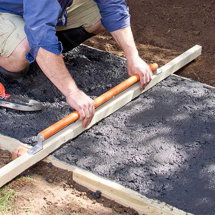 Как самостоятельно выложить плитку на дачном участке без поребрика: технология