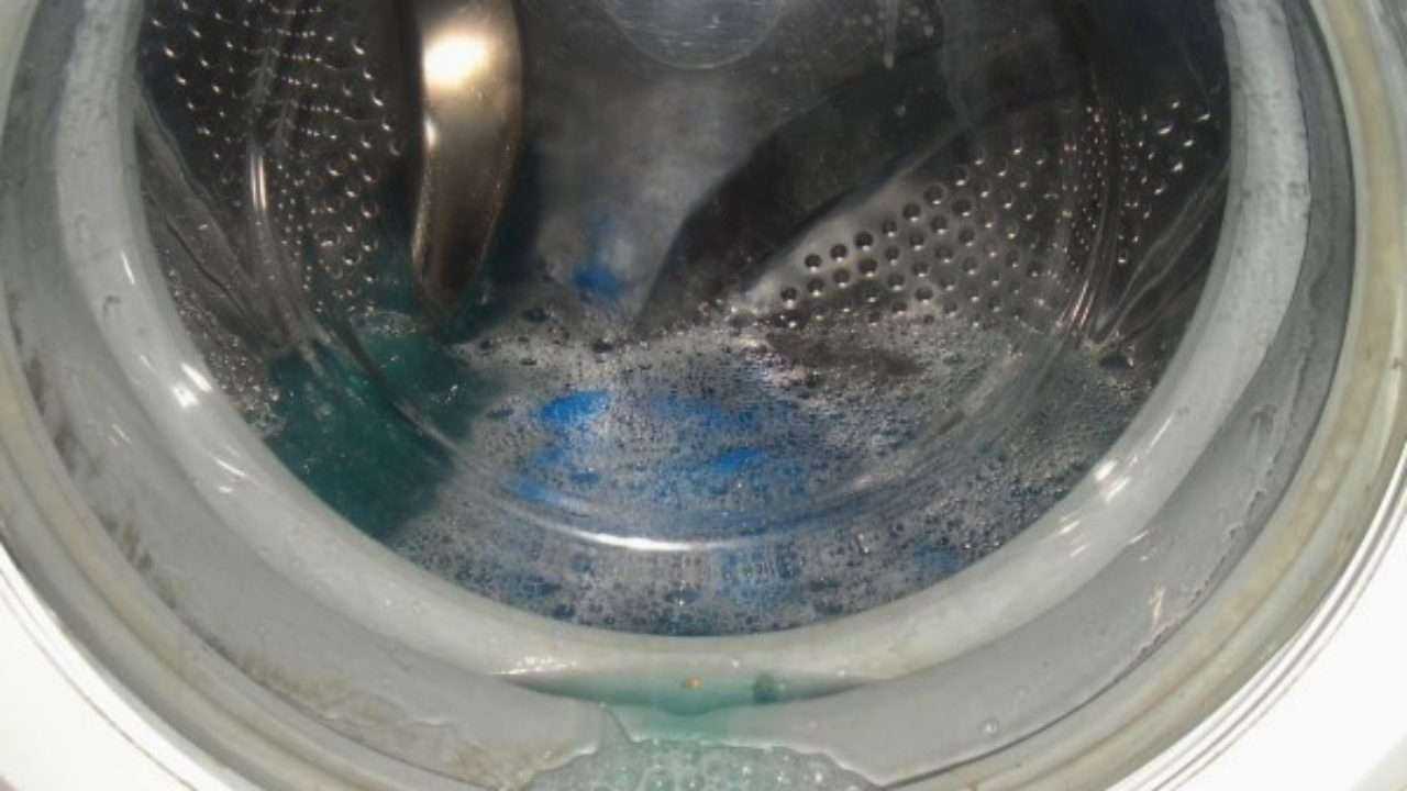 Индезит вода в барабане