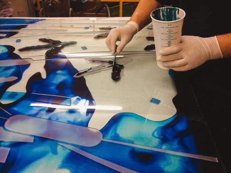 Как красить стекло, какую краску использовать для окраски стекла