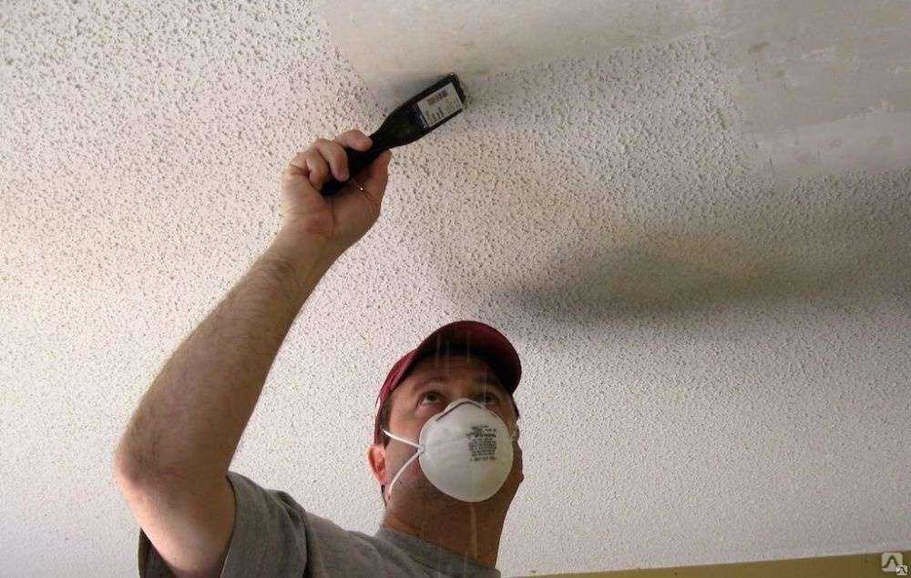 Как снять водоэмульсионную краску с потолка эффективно различными способами
