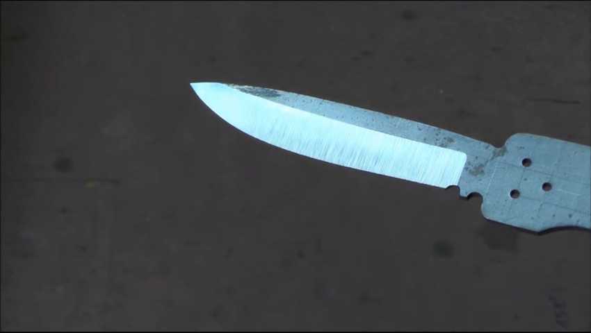 Как сделать нож из клапана своими руками В трех видео будет показан весь процесс изготовления высокопрочного ножа