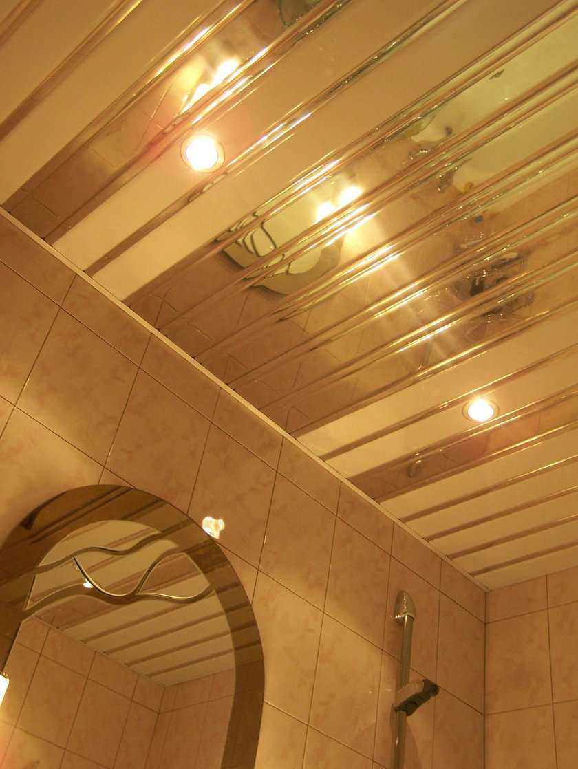 Потолок из пвх панелей в ванной комнате своими руками