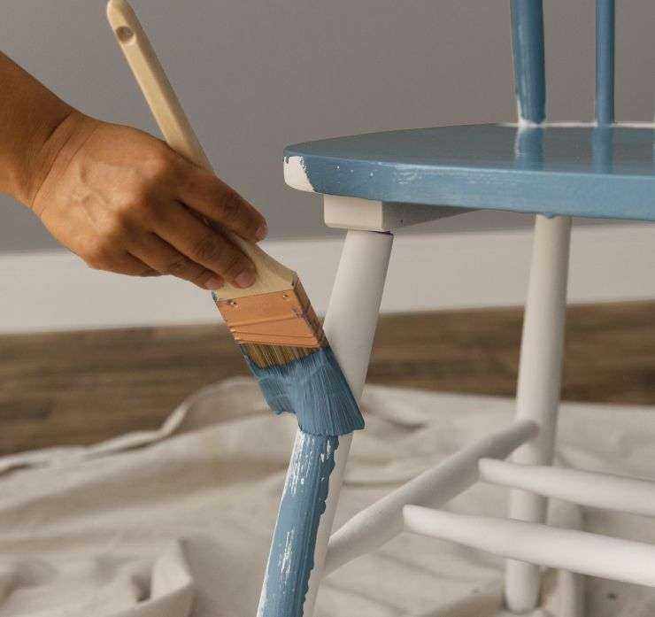 Как покрасить стул своими руками?