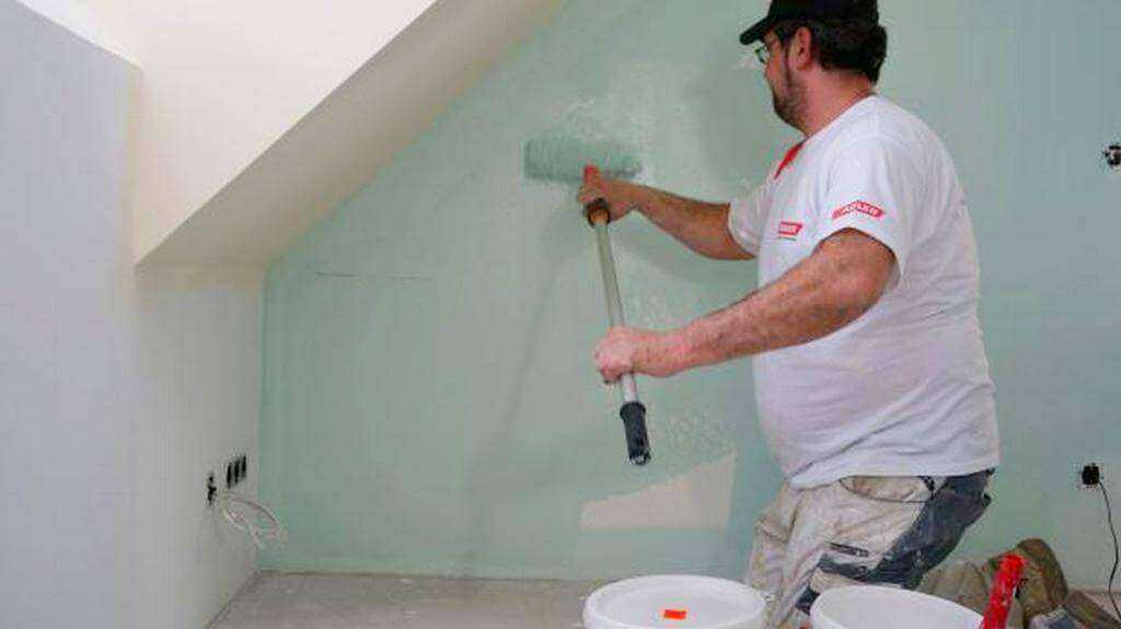 Как очистить стены от водоэмульсионной краски – средства, эффективные при строительных работах