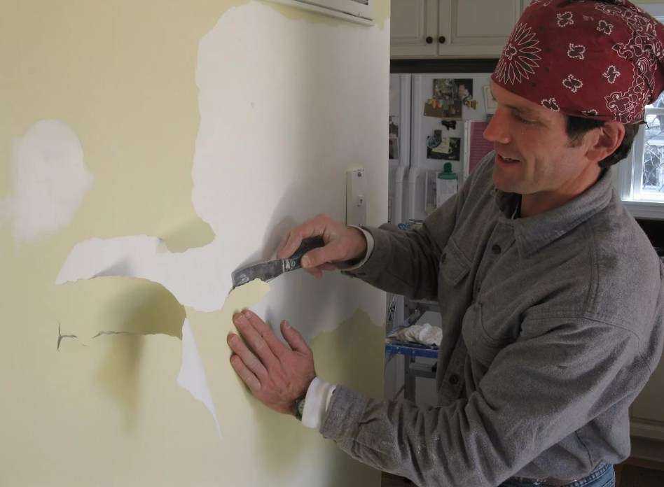 Как удалить старую краску со стен?