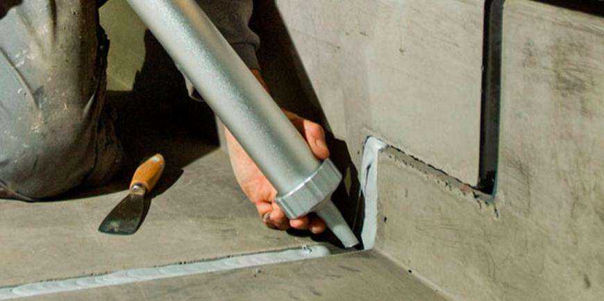Особенности герметиков для бетона: рассказываем вопрос