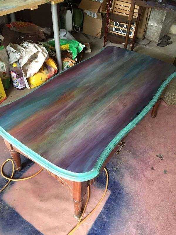 Как и чем покрасить старый стол: инструкция