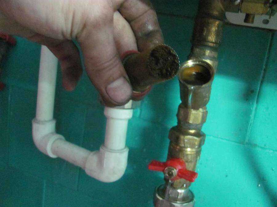 Причины, по которым газовая колонка плохо греет воду и устранение неисправности
